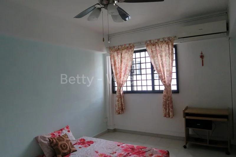 Common Room (HDB) for Rent in  263 Tampines Street 21 - Image 5